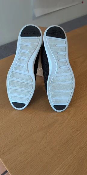 Cole Haan Women's Black Knit Oxfords 8.5 - Picture 3 of 10